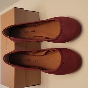 New in Box Lucky Brand Flats 6